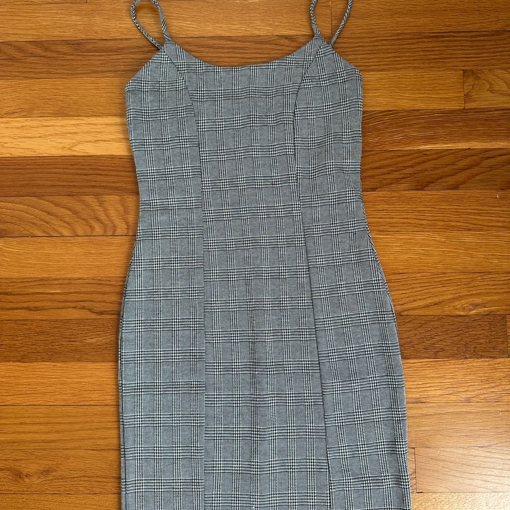 Elegant Gray Plaid Women's Dress
